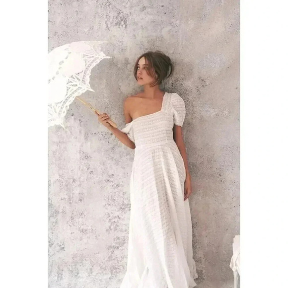 NWT $795 Loveshackfancy Ivory Ryan Scalloped Embroidered Ball Gown Dress Sz 4 - Picture 1 of 16